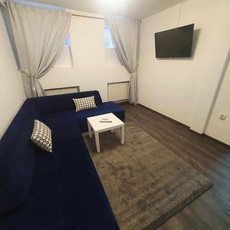 3 Rooms Cinema Garden Parking House Bukarest Exteriör bild